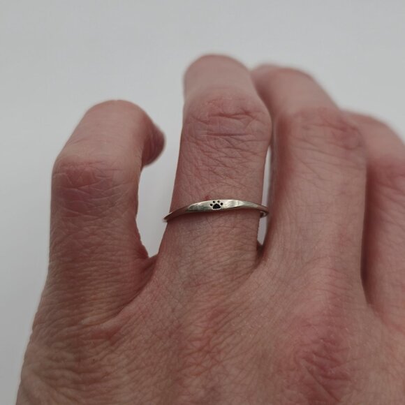 Size 8 Sterling Silver Petite Small Animal Paw Ring A2602 - Picture 3 of 7
